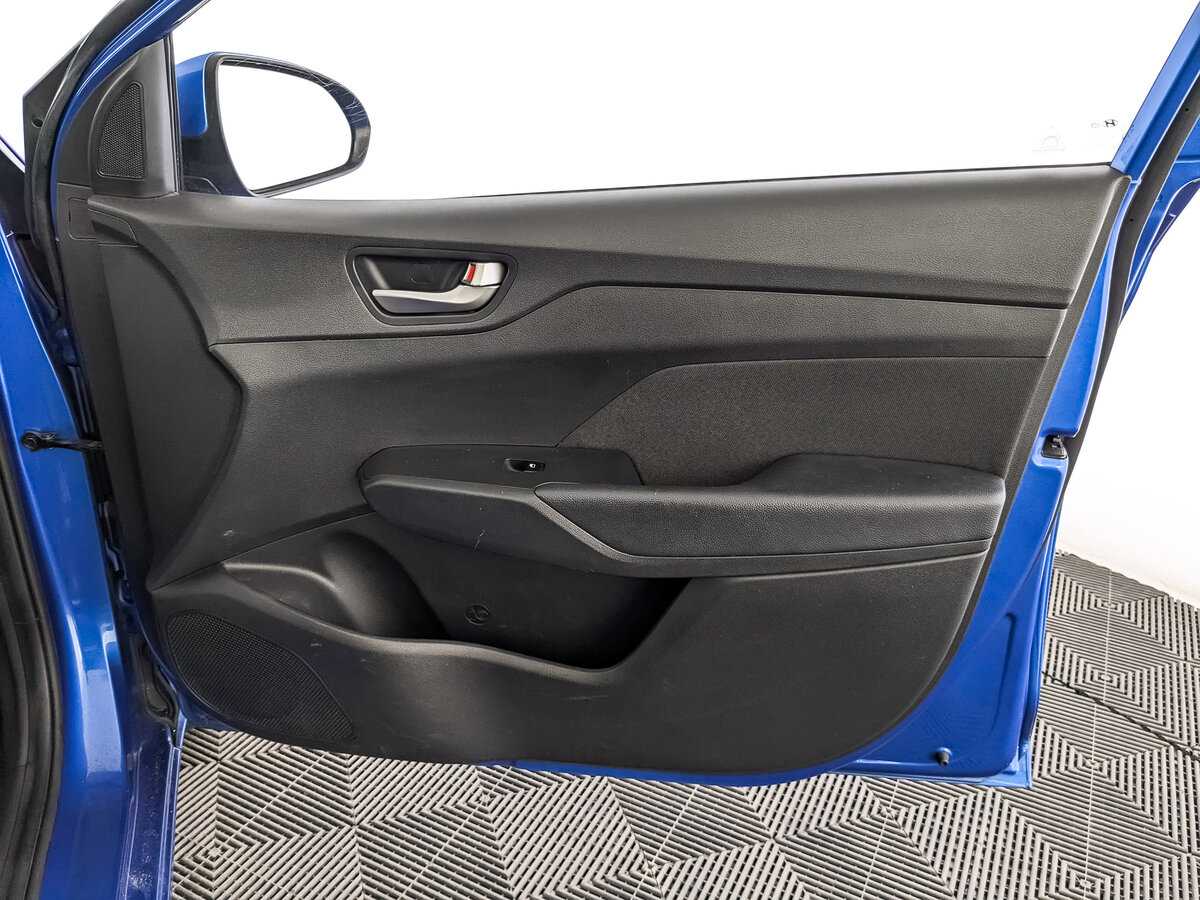 Купить Hyundai Solaris с пробегом. Фото: #24