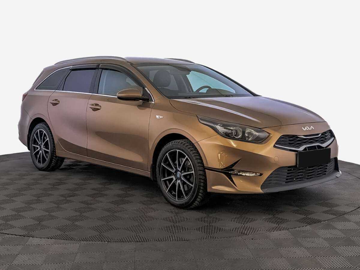 Купить Kia Ceed с пробегом. Фото: #2