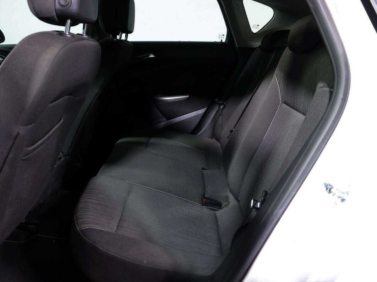 Купить Opel Astra с пробегом. Фото: #7