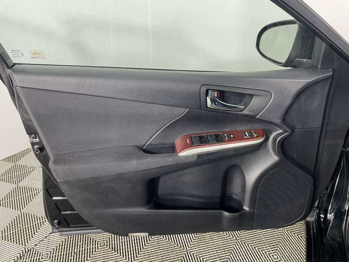 Купить Toyota Camry с пробегом. Фото: #7