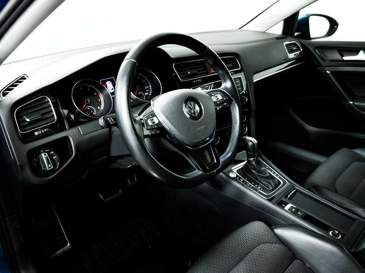 Купить Volkswagen Golf с пробегом. Фото: #11
