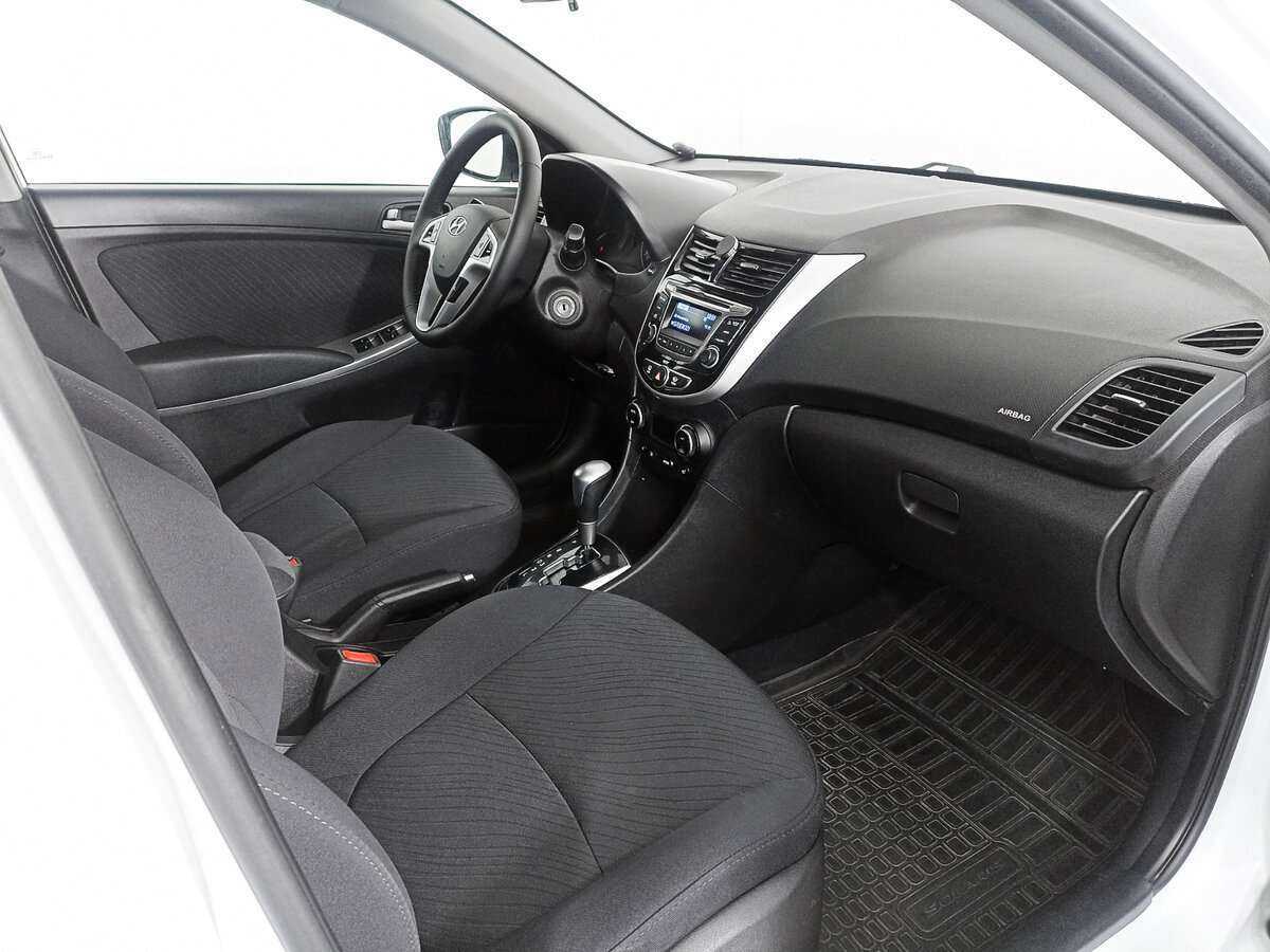 Купить Hyundai Solaris с пробегом. Фото: #7