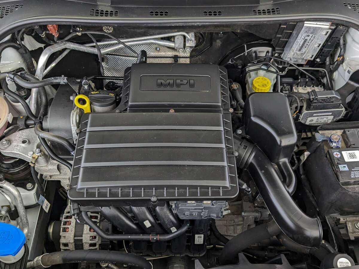 Купить Skoda Rapid с пробегом. Фото: #8