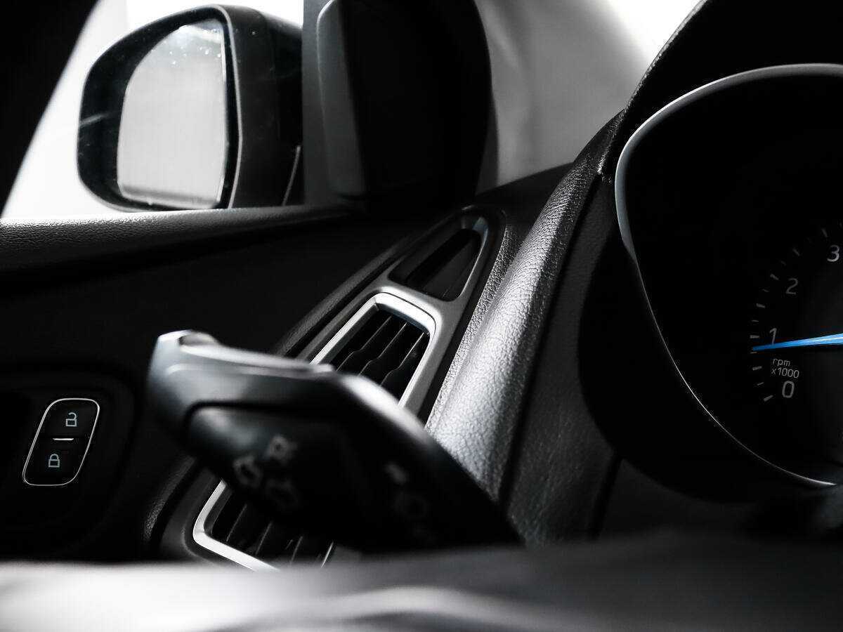 Купить Ford Focus с пробегом. Фото: #13