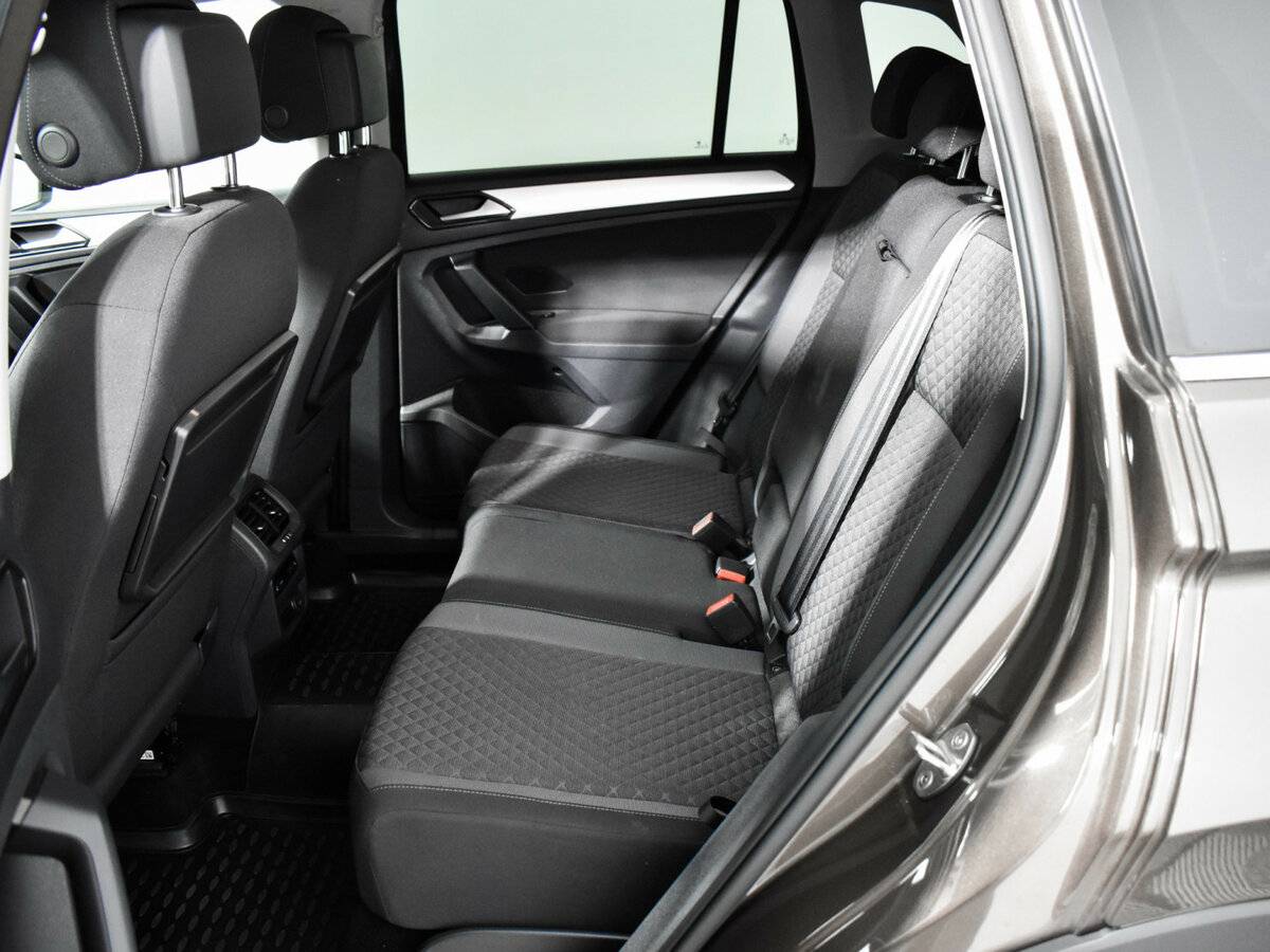 Купить Volkswagen Tiguan с пробегом. Фото: #10