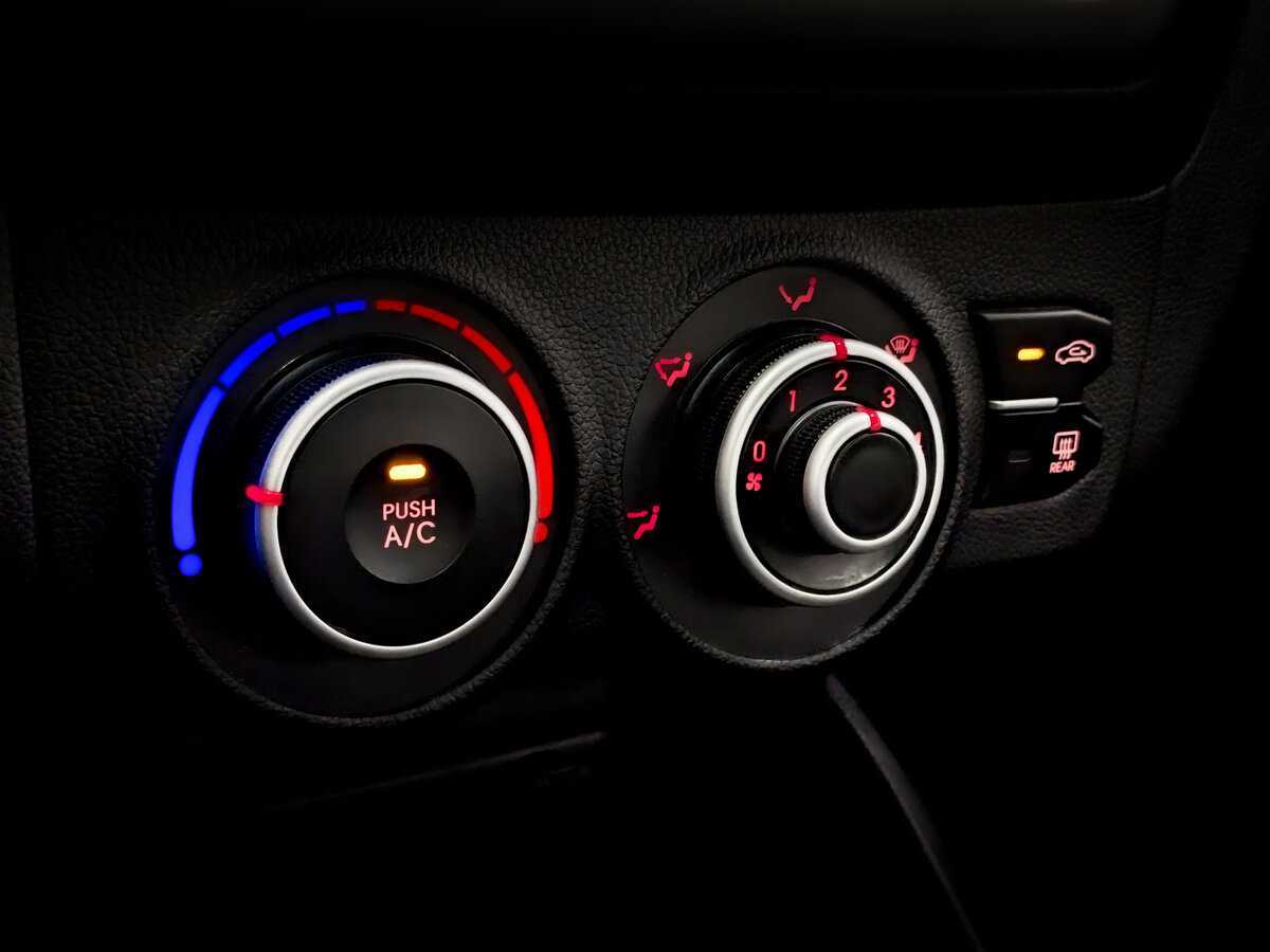 Купить Kia Rio с пробегом. Фото: #22