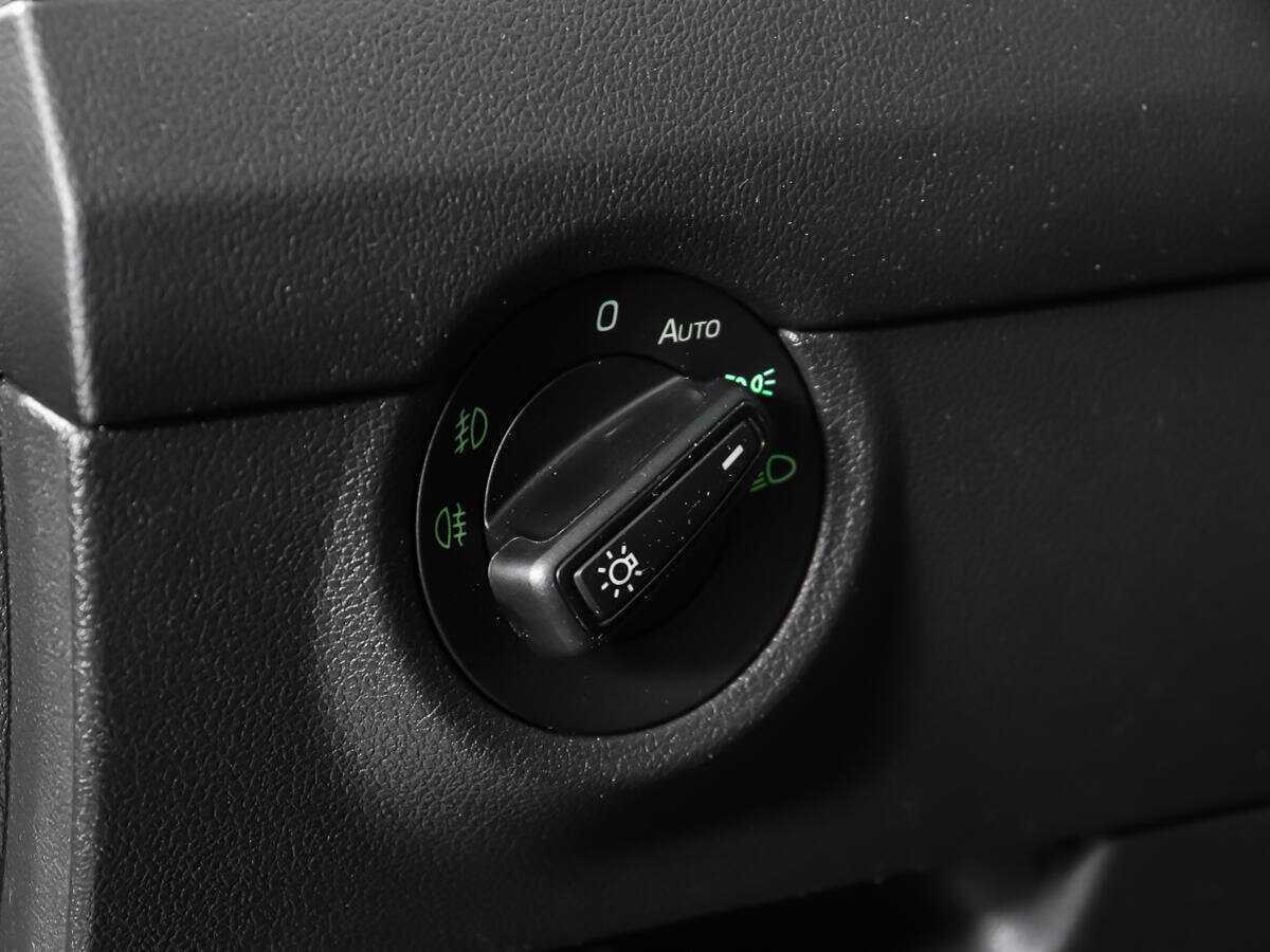 Купить Skoda Octavia с пробегом. Фото: #14