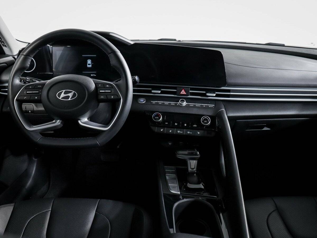 Купить Hyundai Elantra с пробегом. Фото: #9