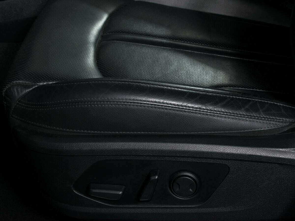 Купить Kia K5 с пробегом. Фото: #23