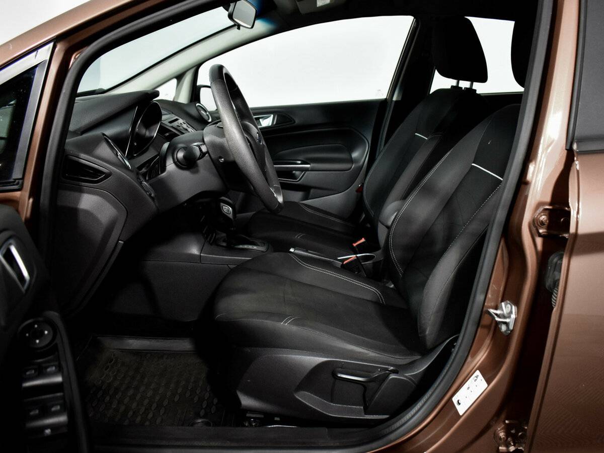 Купить Ford Fiesta с пробегом. Фото: #9