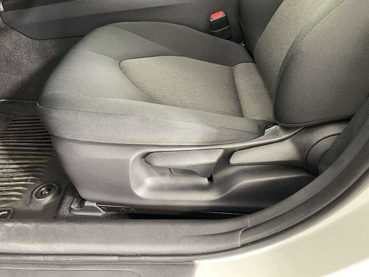 Купить Toyota Camry с пробегом. Фото: #9