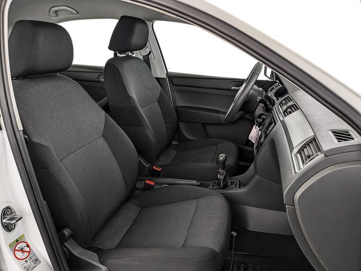 Купить Skoda Rapid с пробегом. Фото: #20