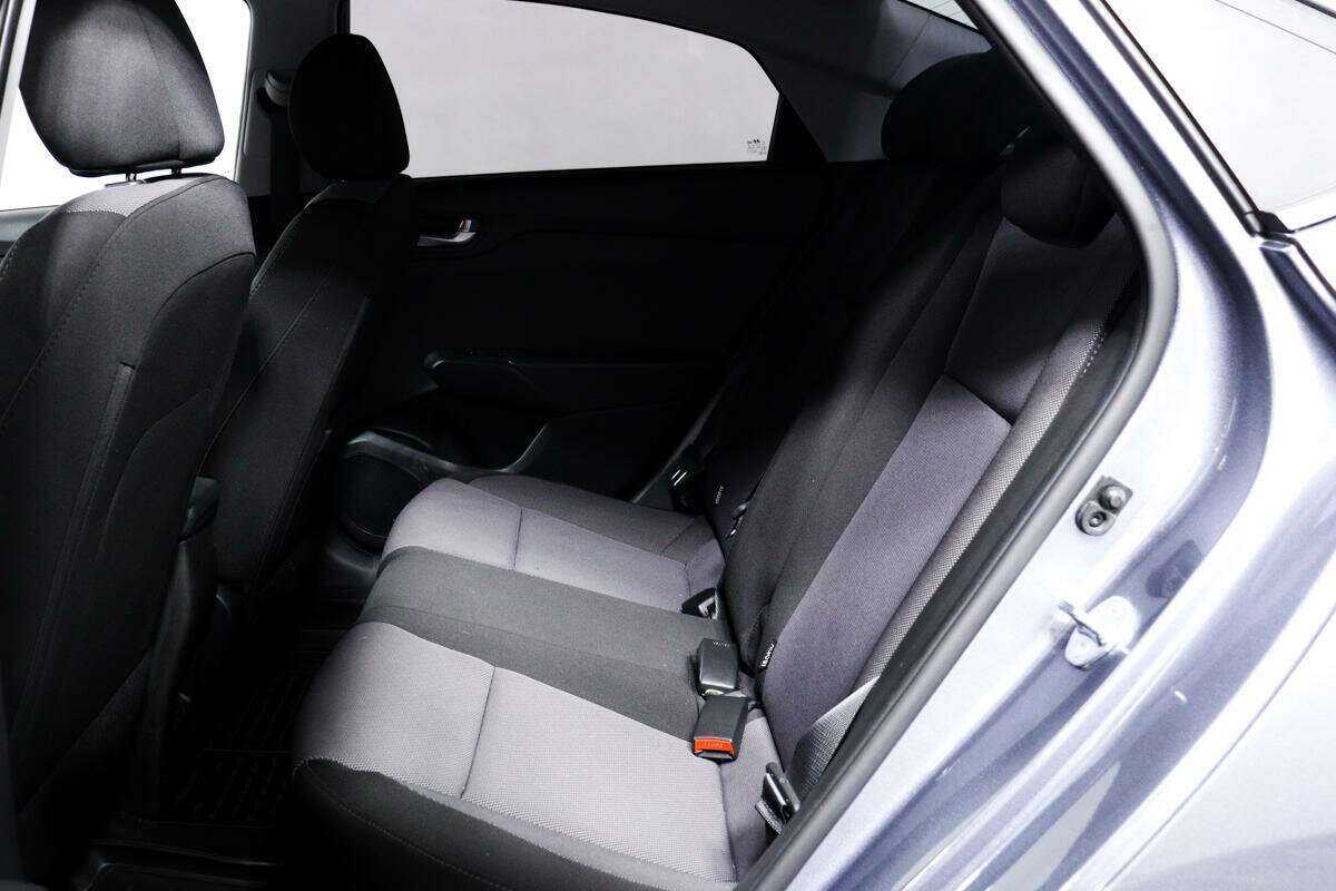 Купить Hyundai Solaris с пробегом. Фото: #11