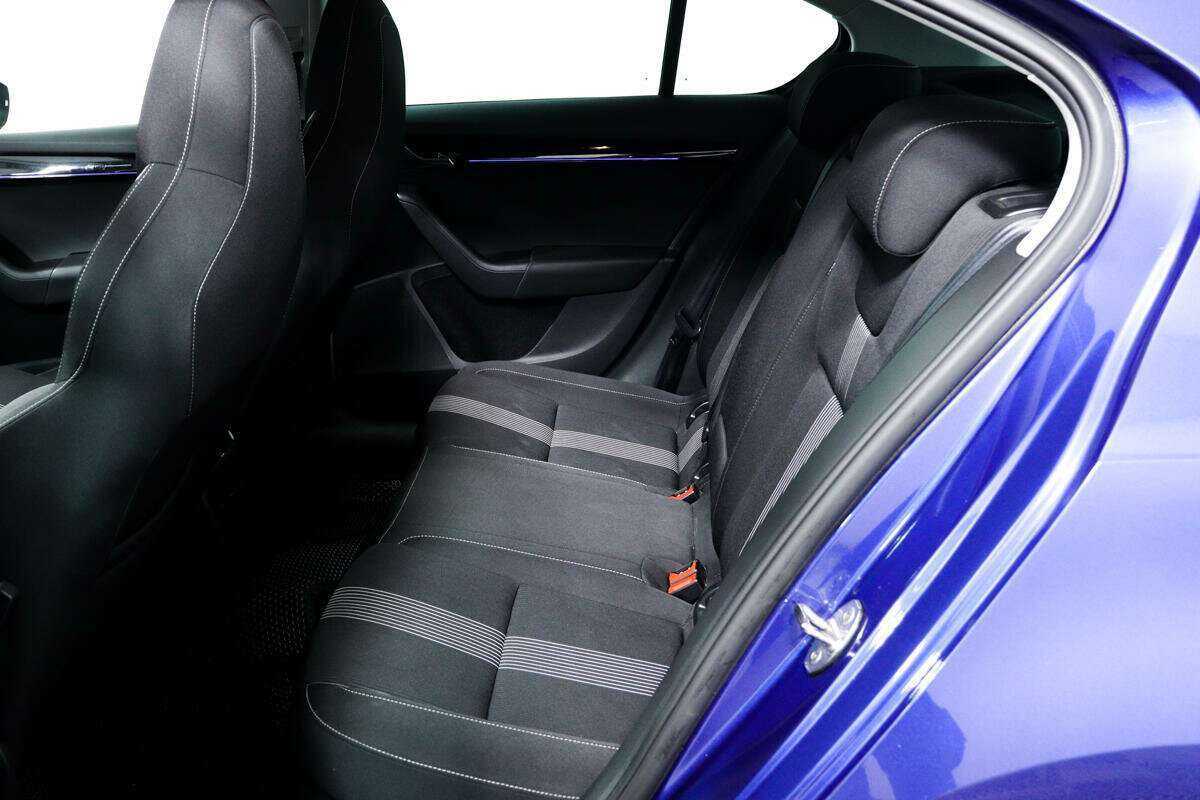 Купить Skoda Octavia с пробегом. Фото: #11