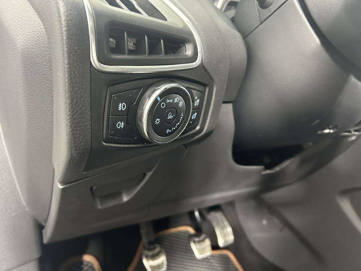 Купить Ford Focus с пробегом. Фото: #8