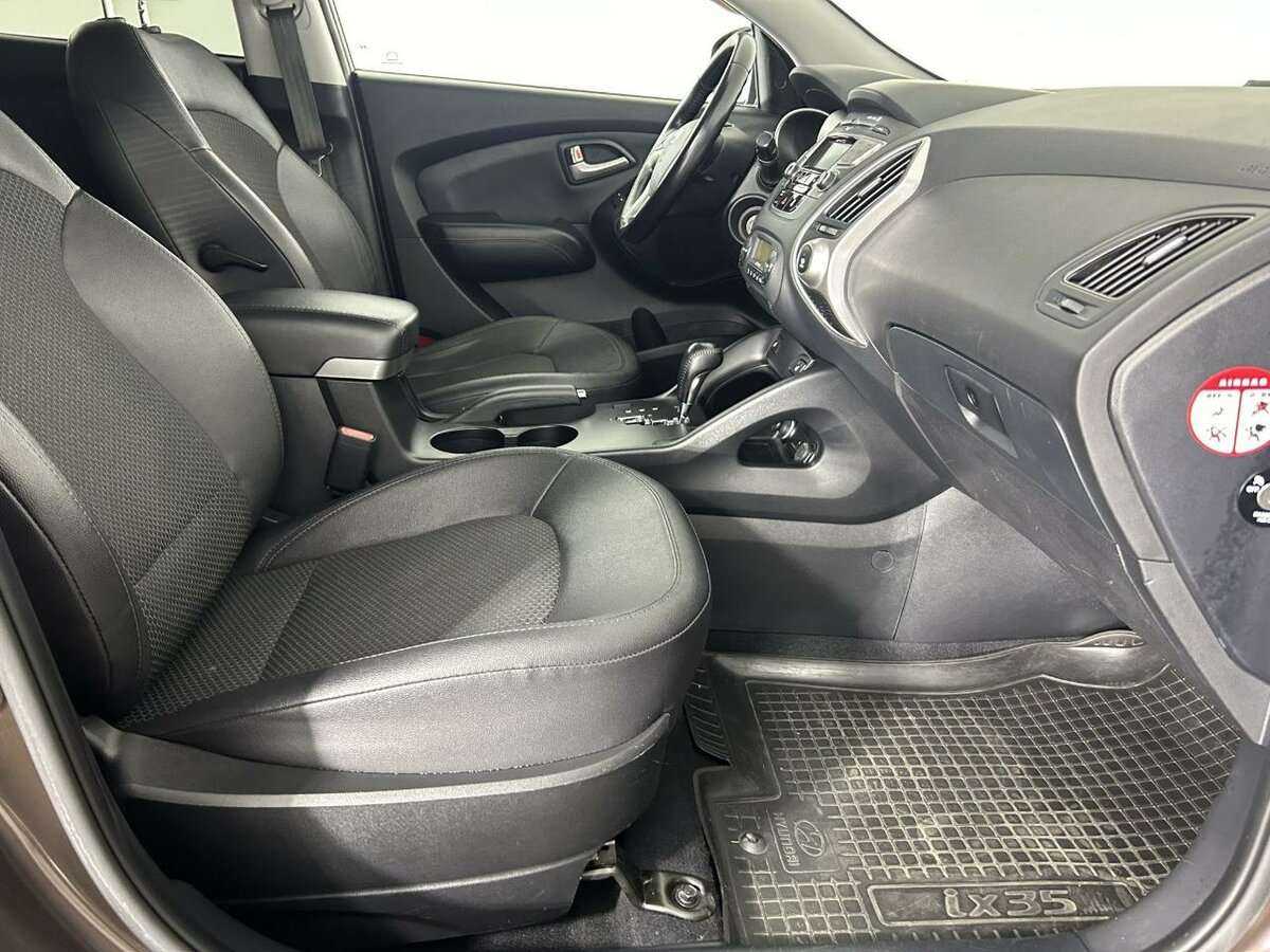 Купить Hyundai ix35 с пробегом. Фото: #13