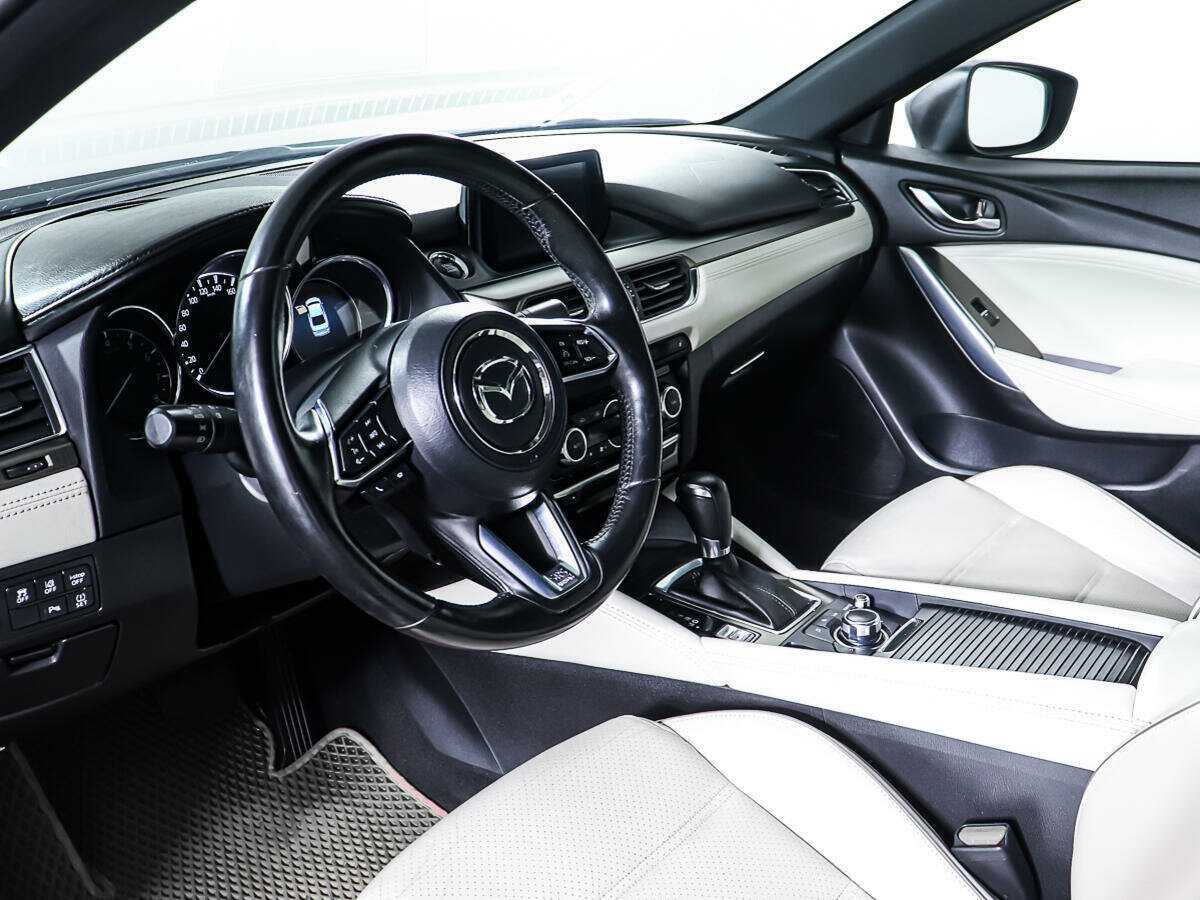 Купить Mazda 6 с пробегом. Фото: #12