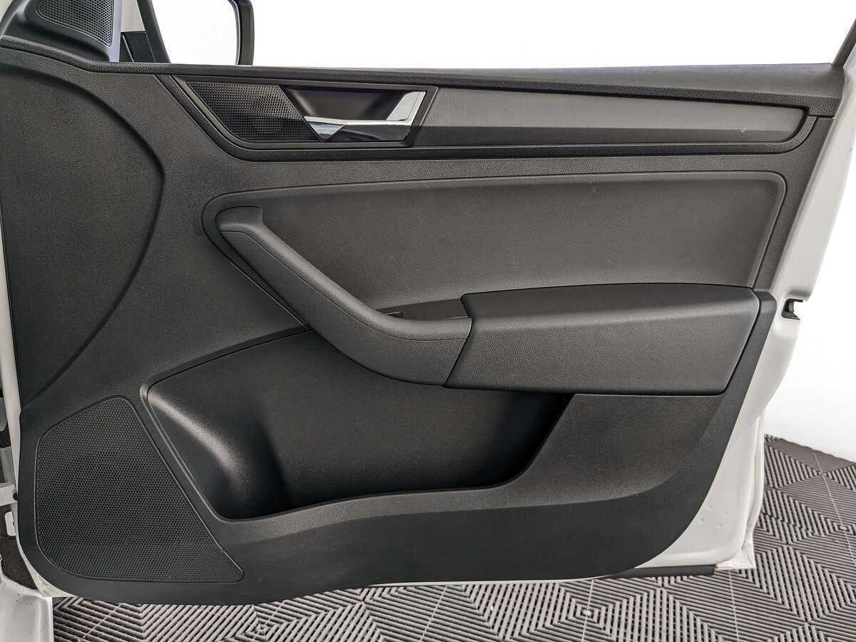 Купить Skoda Rapid с пробегом. Фото: #20