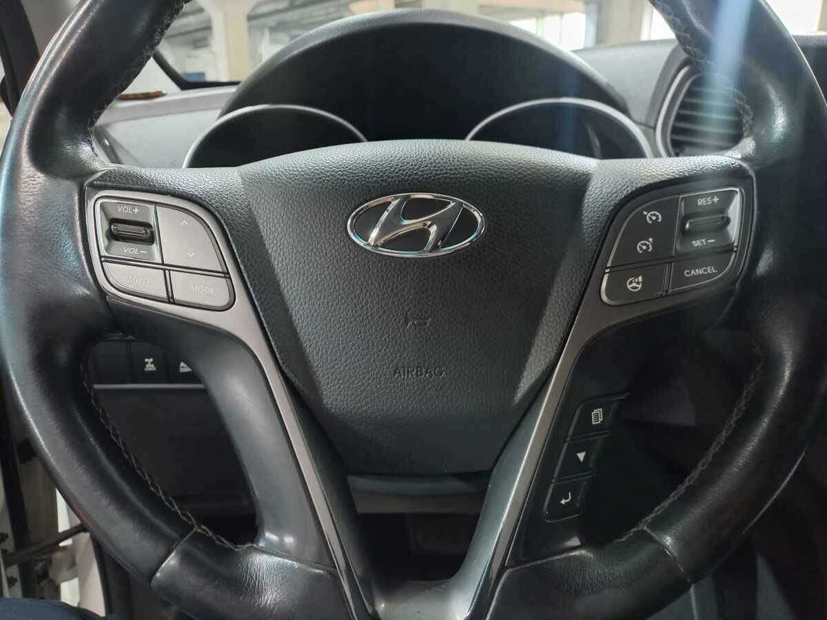 Купить Hyundai Santa Fe с пробегом. Фото: #11