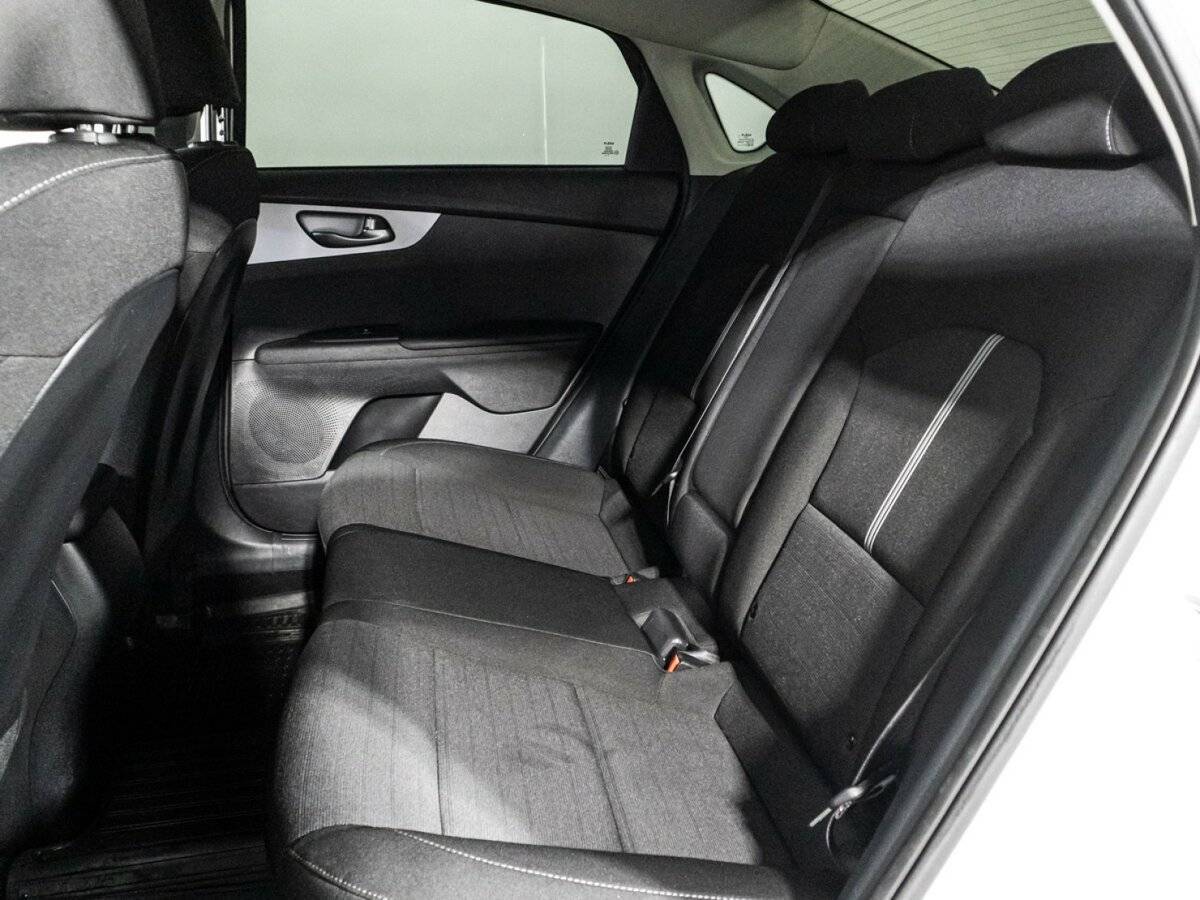 Купить Kia Cerato с пробегом. Фото: #9