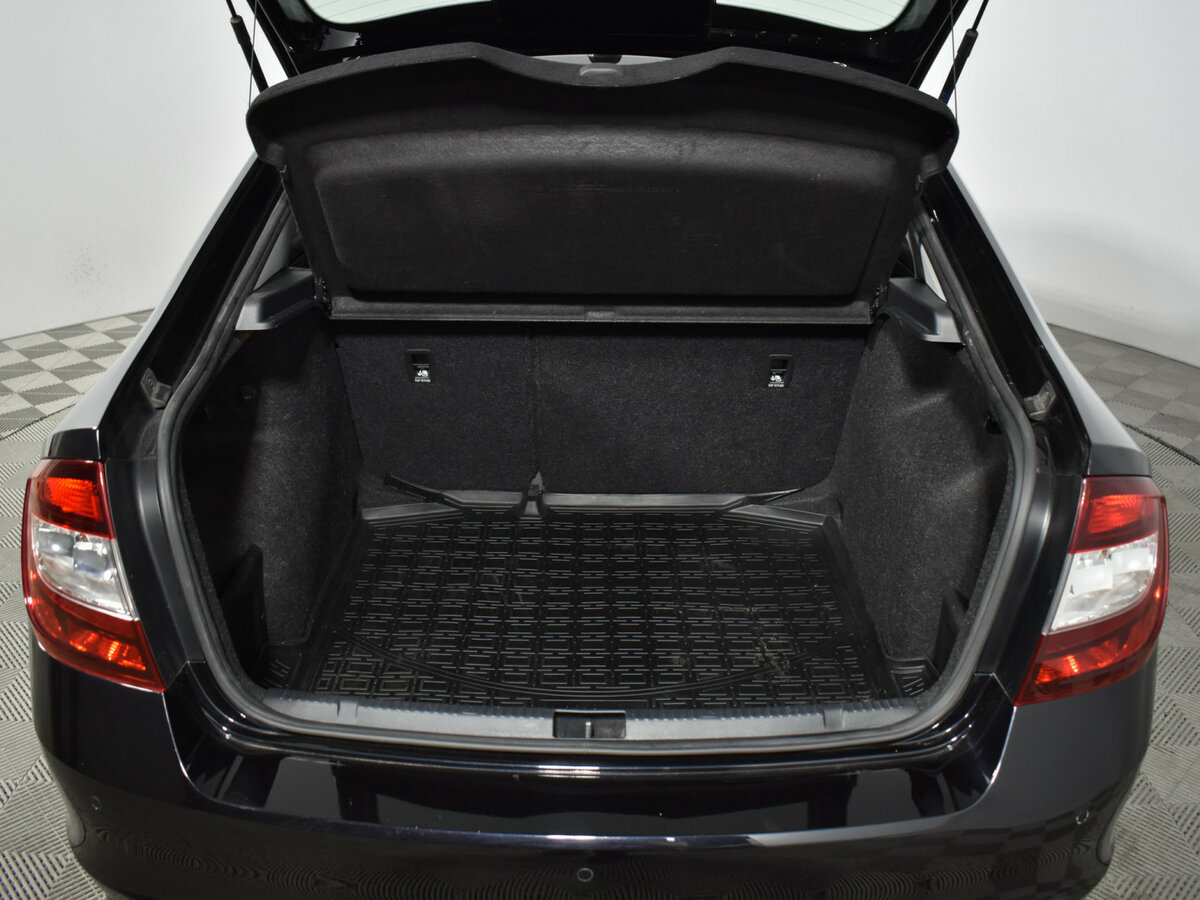 Купить Skoda Rapid с пробегом. Фото: #18
