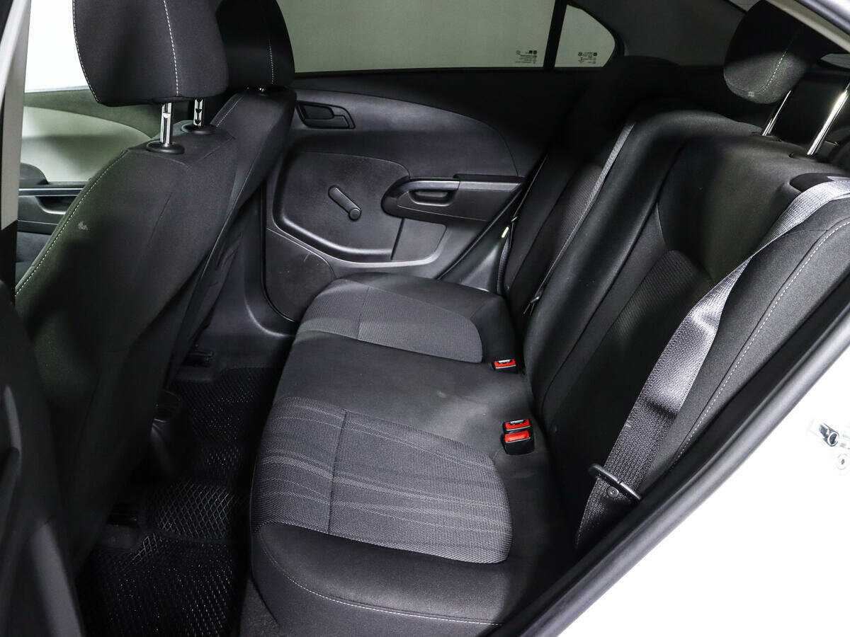 Купить Chevrolet Aveo с пробегом. Фото: #7