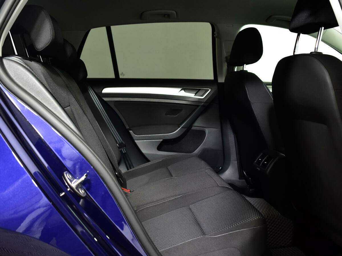 Купить Volkswagen Golf с пробегом. Фото: #7