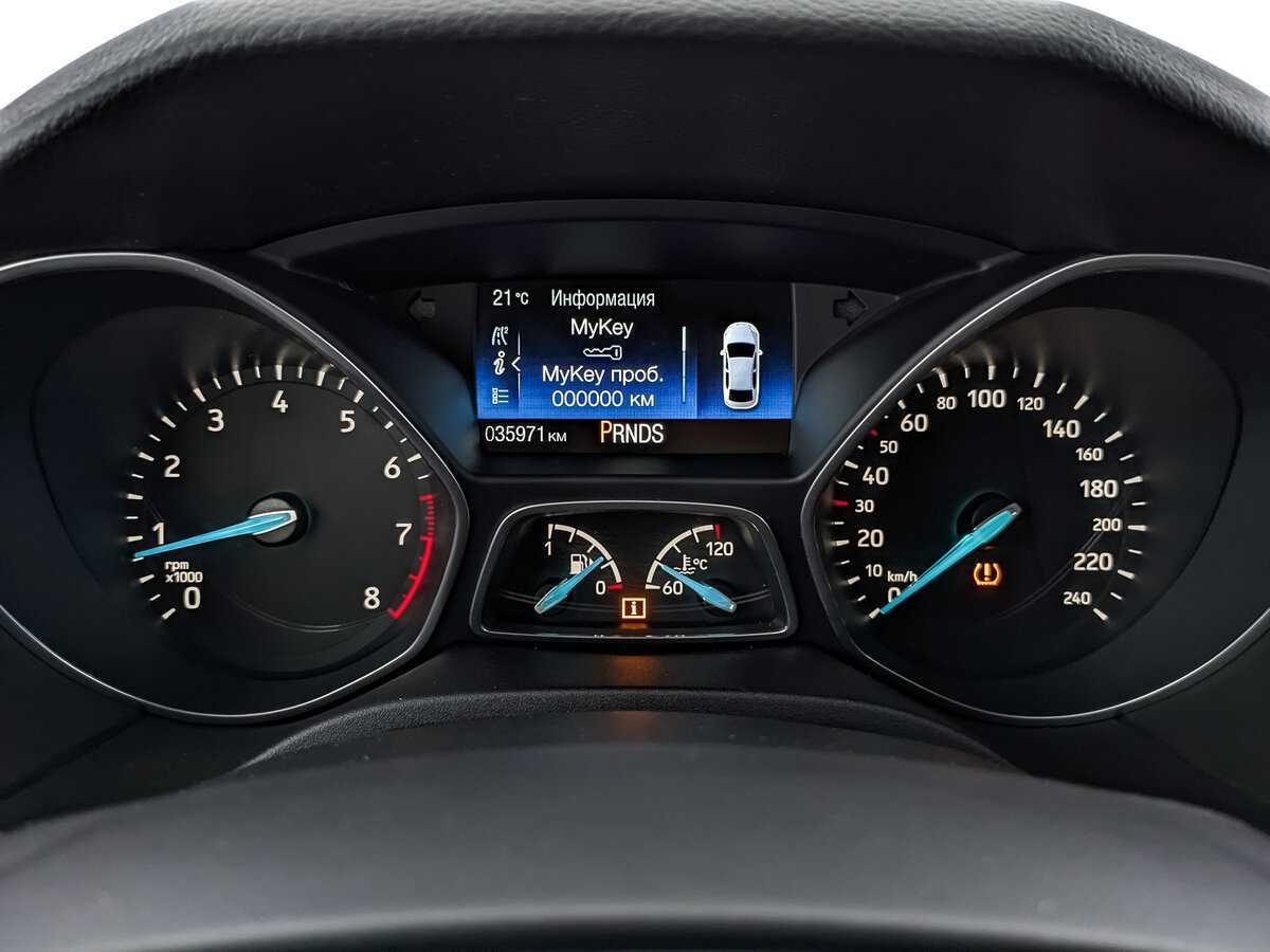 Купить Ford Focus с пробегом. Фото: #15