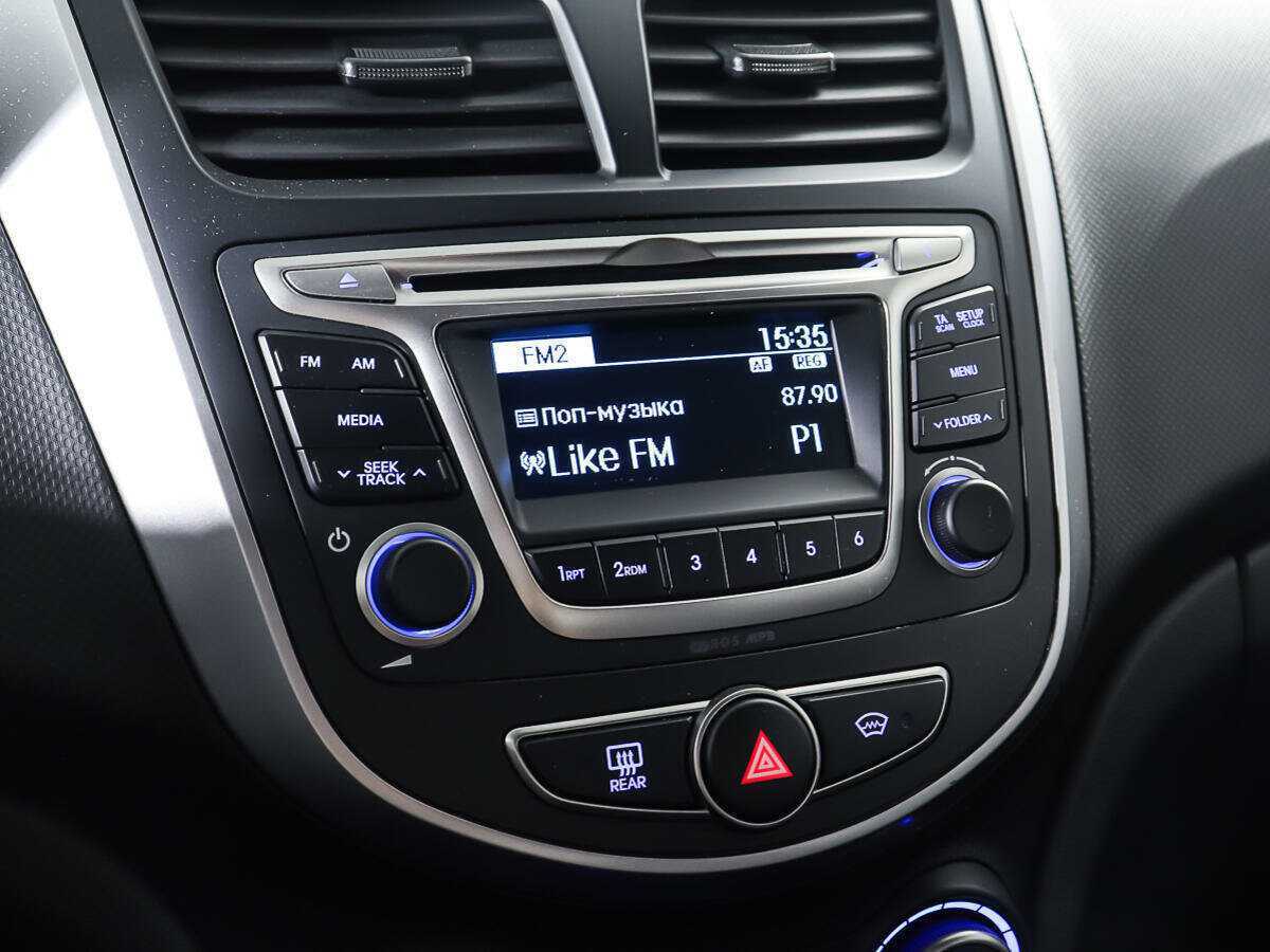 Купить Hyundai Solaris с пробегом. Фото: #18