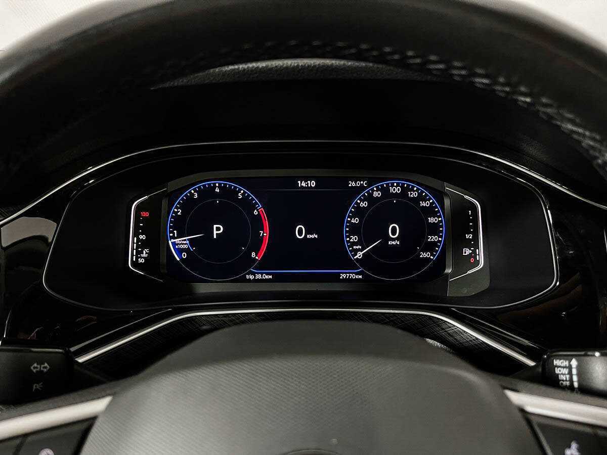 Купить Volkswagen Polo с пробегом. Фото: #8