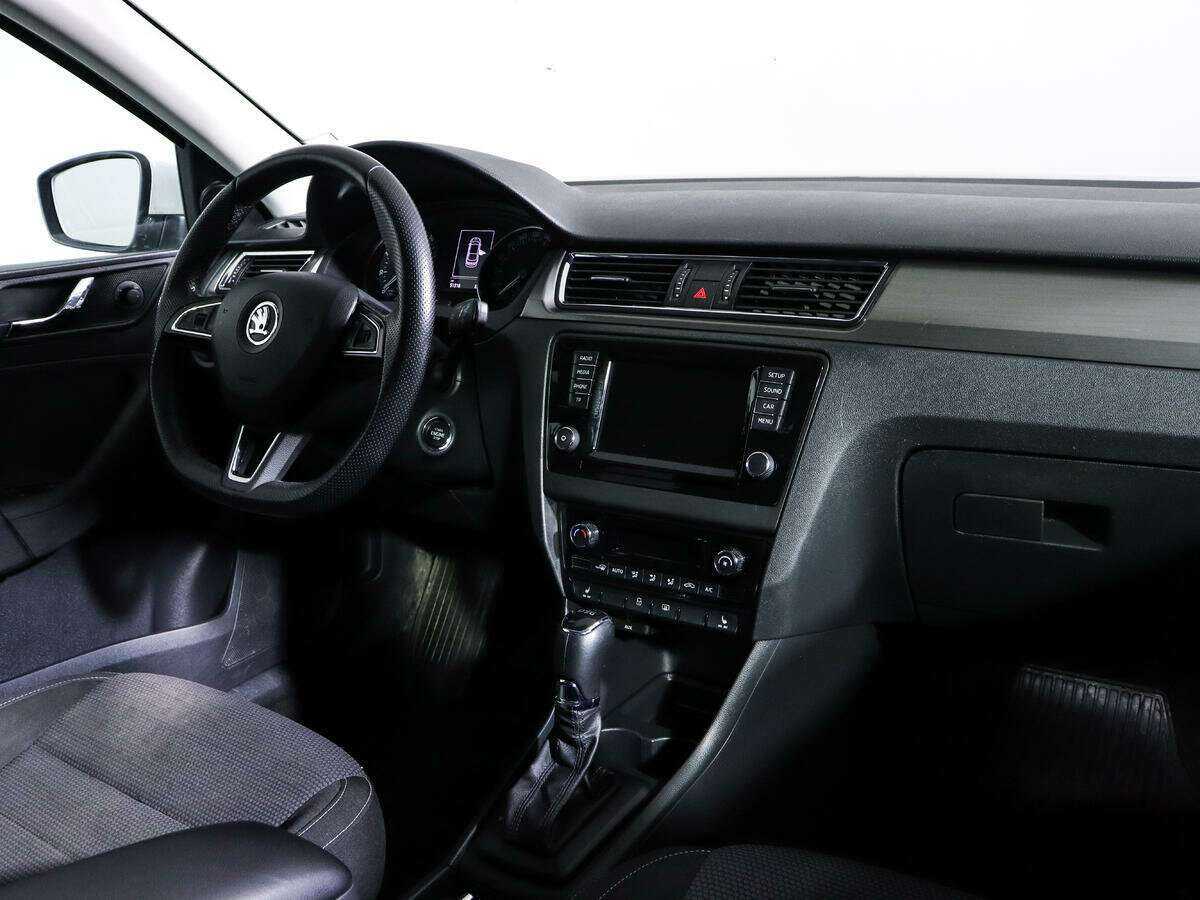 Купить Skoda Rapid с пробегом. Фото: #6