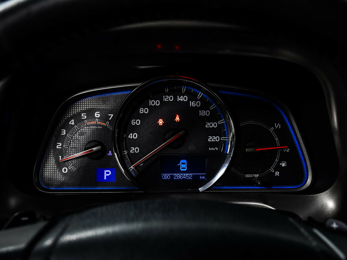 Купить Toyota RAV4 с пробегом. Фото: #8