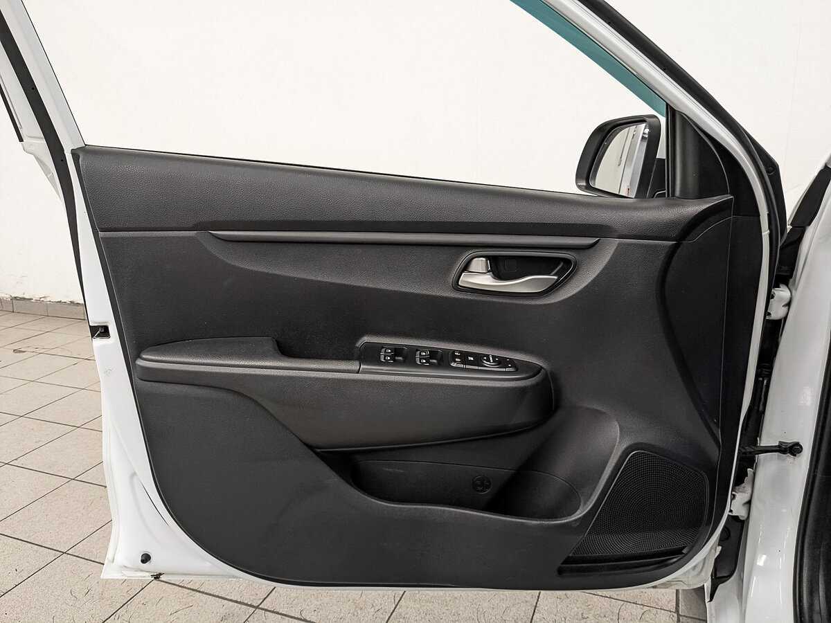 Купить Kia Rio с пробегом. Фото: #18