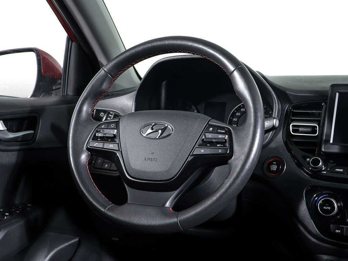 Купить Hyundai Solaris с пробегом. Фото: #14