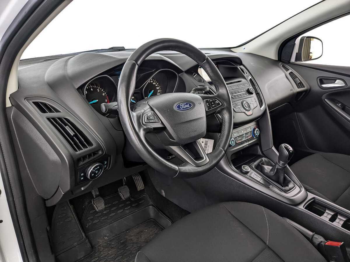 Купить Ford Focus с пробегом. Фото: #10