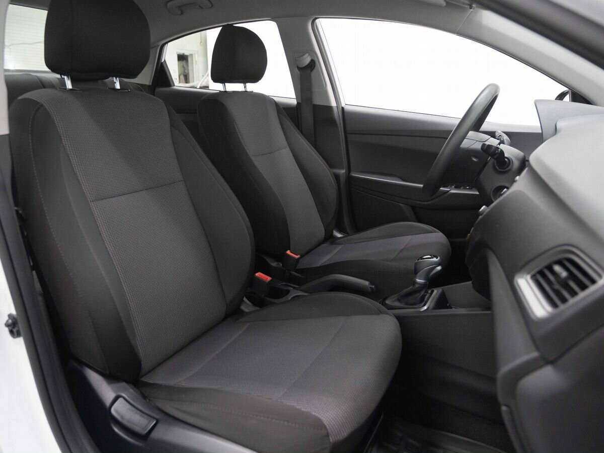 Купить Hyundai Solaris с пробегом. Фото: #11