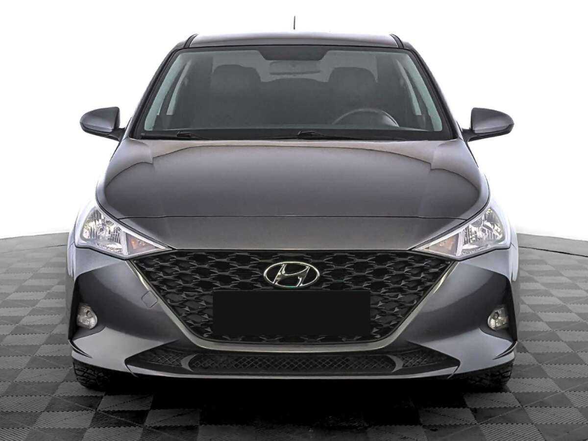 Купить Hyundai Solaris с пробегом. Фото: #1