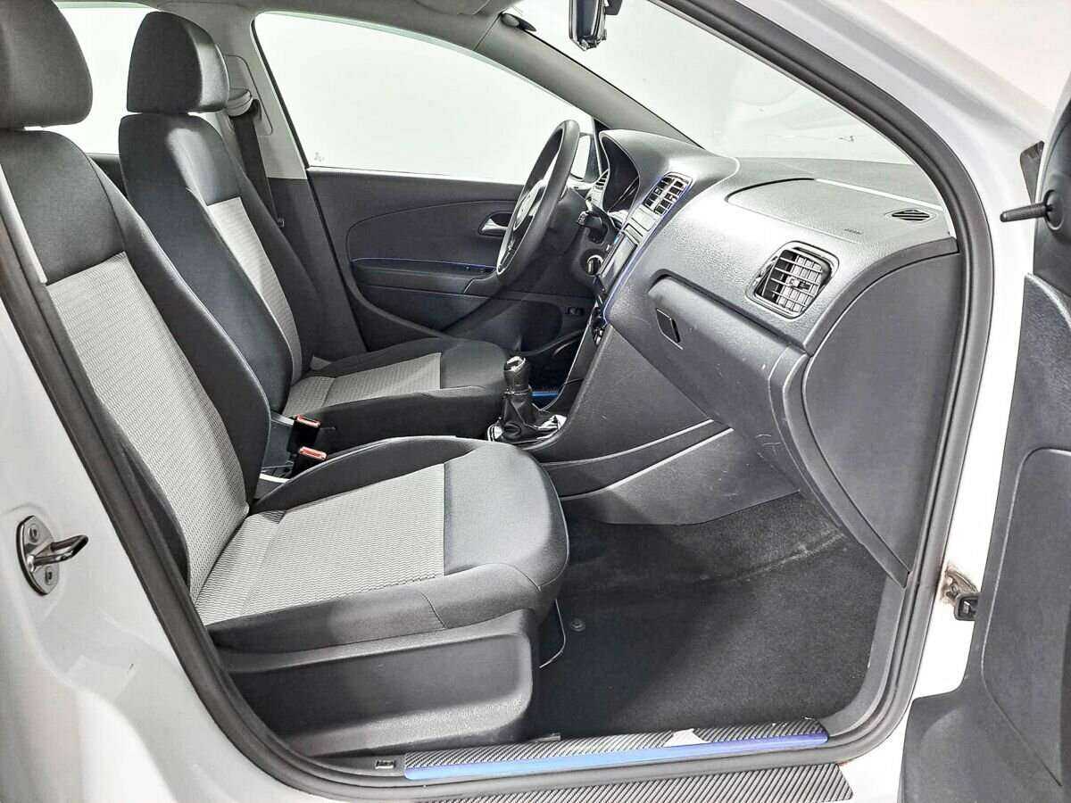 Купить Volkswagen Polo с пробегом. Фото: #6