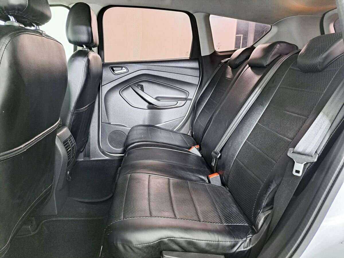 Купить Ford Kuga с пробегом. Фото: #9