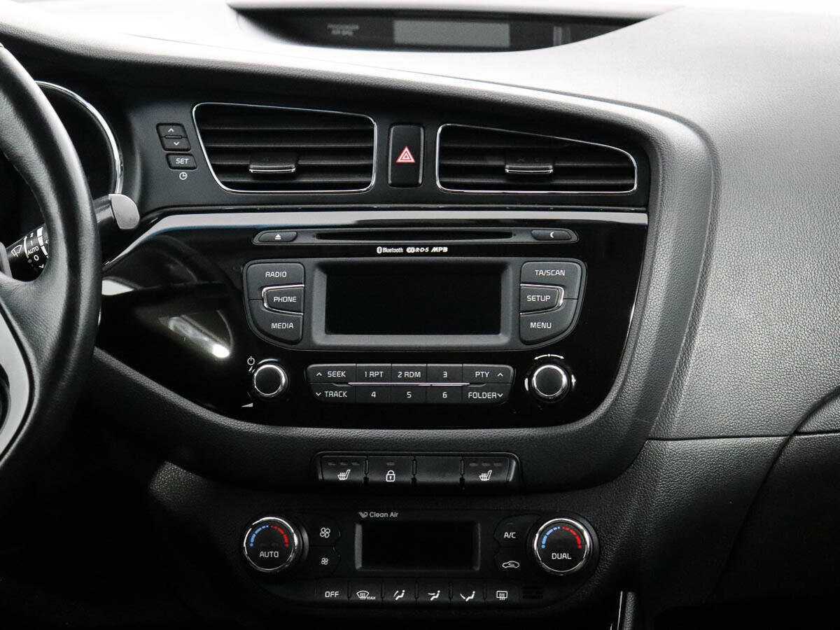 Купить Kia Ceed с пробегом. Фото: #13
