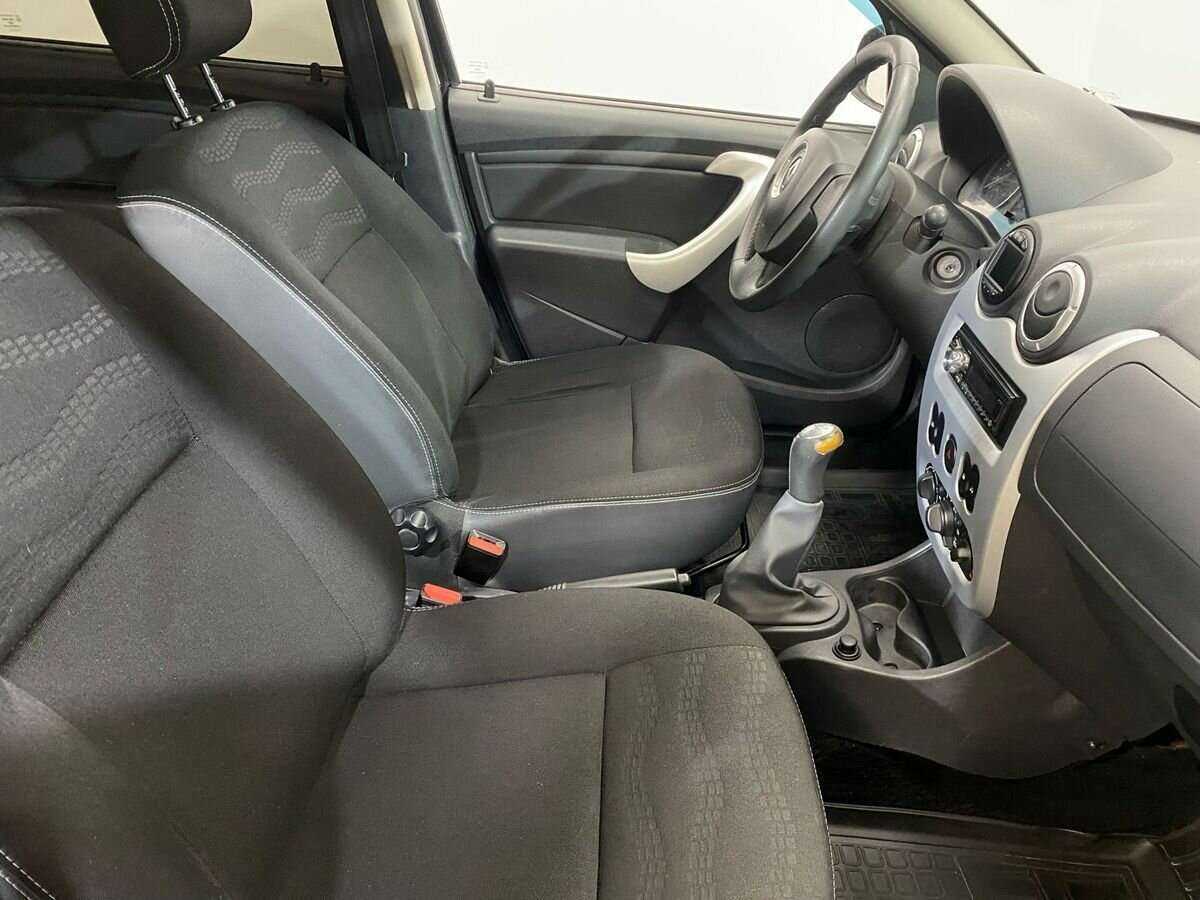 Купить Renault Sandero с пробегом. Фото: #9
