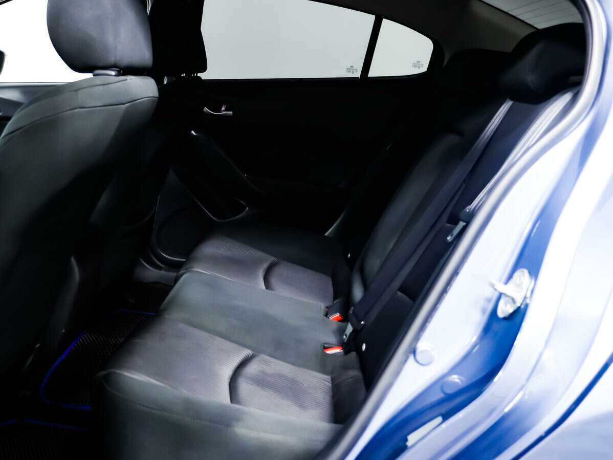 Купить Mazda 3 с пробегом. Фото: #9