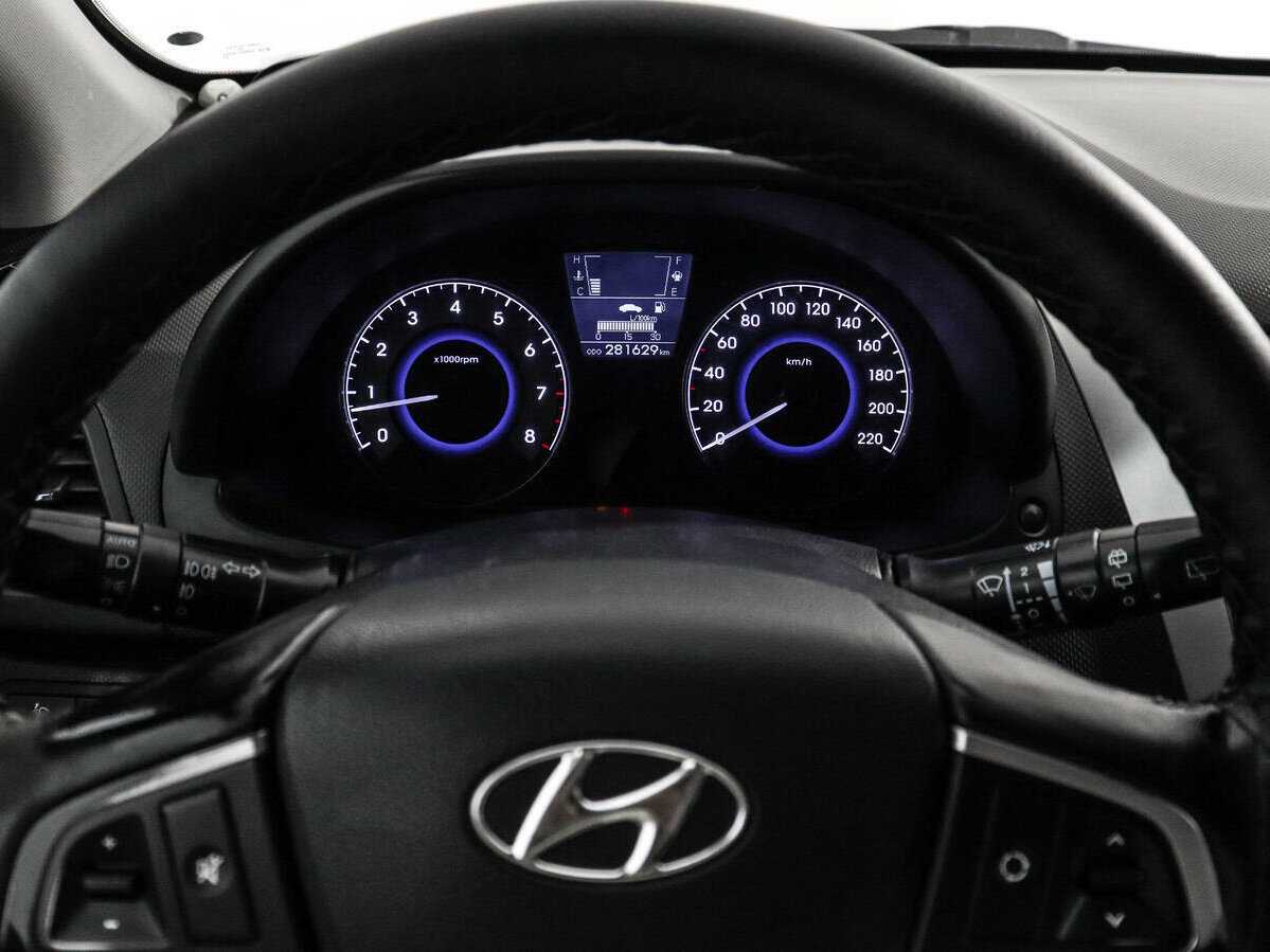 Купить Hyundai Solaris с пробегом. Фото: #15