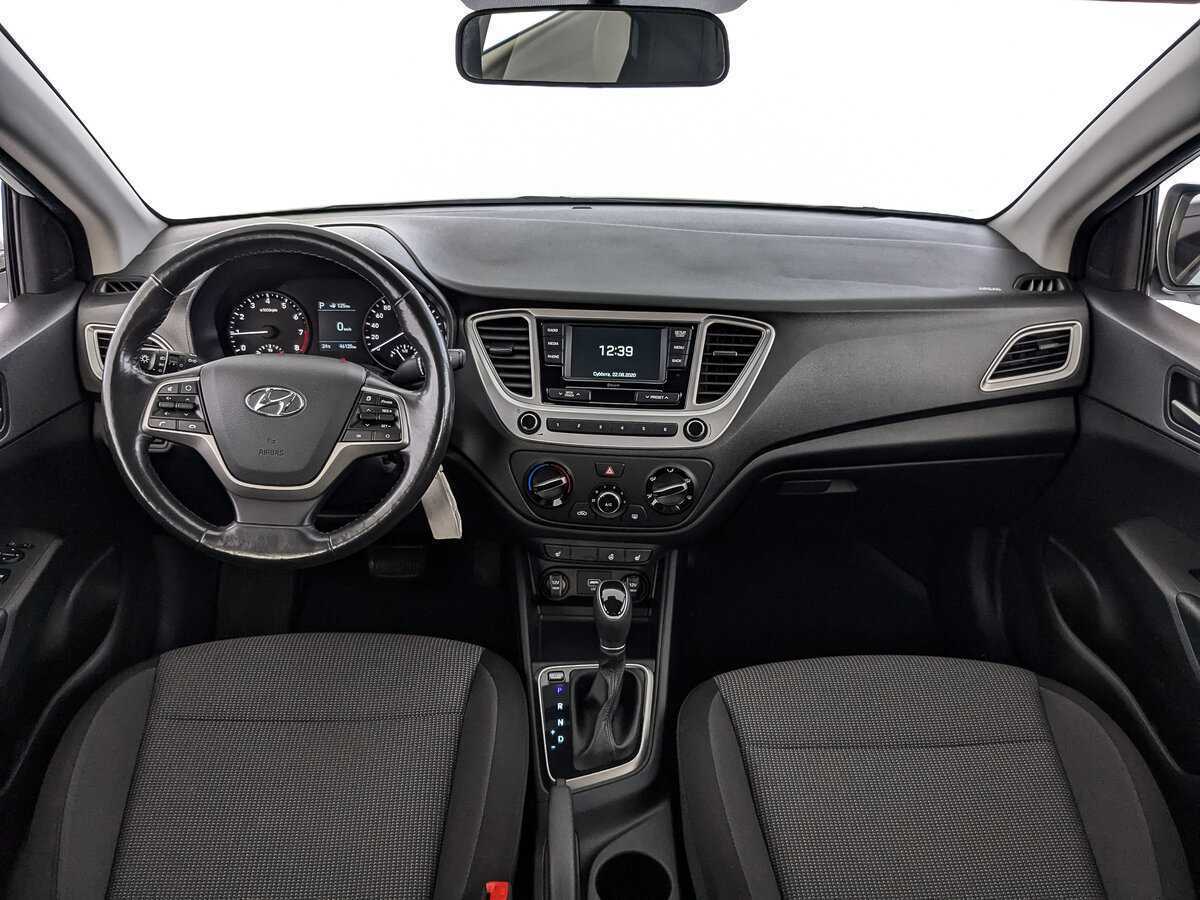 Купить Hyundai Solaris с пробегом. Фото: #9