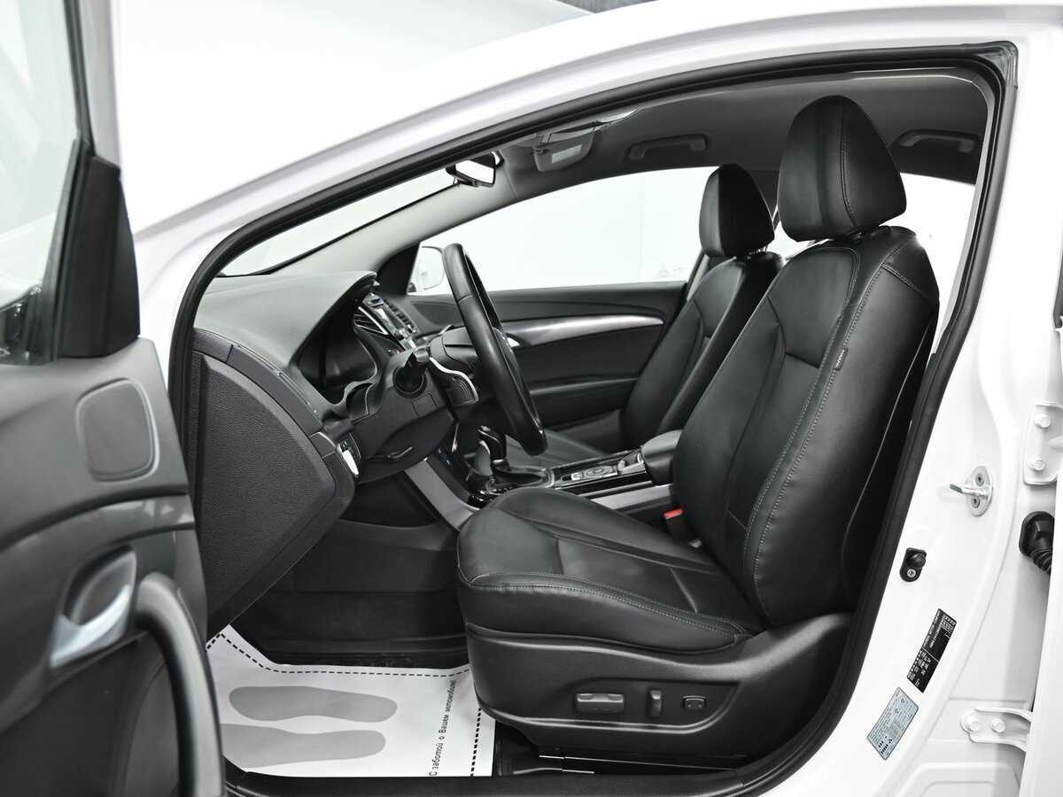 Купить Hyundai i40 с пробегом. Фото: #5