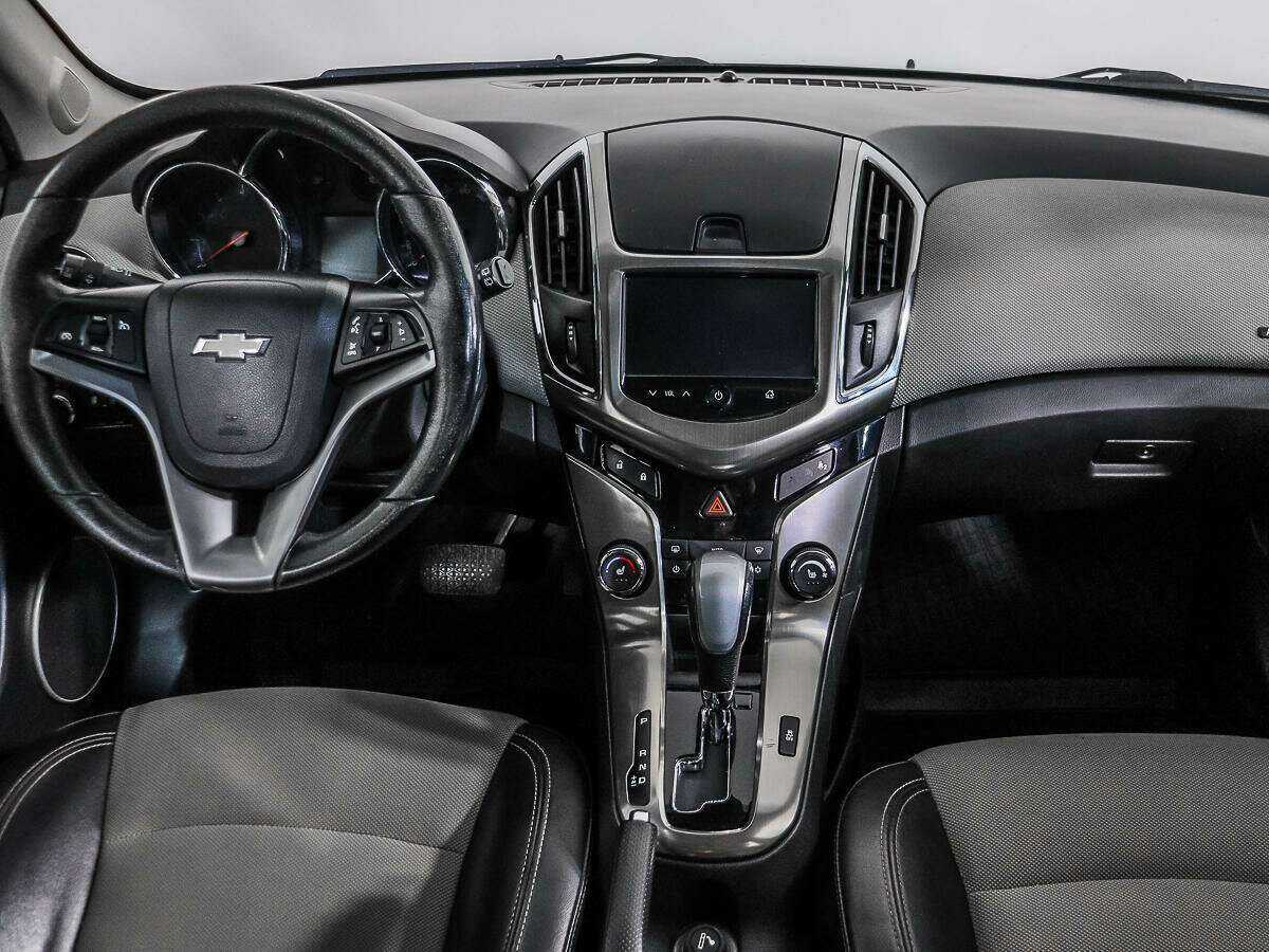 Купить Chevrolet Cruze с пробегом. Фото: #11