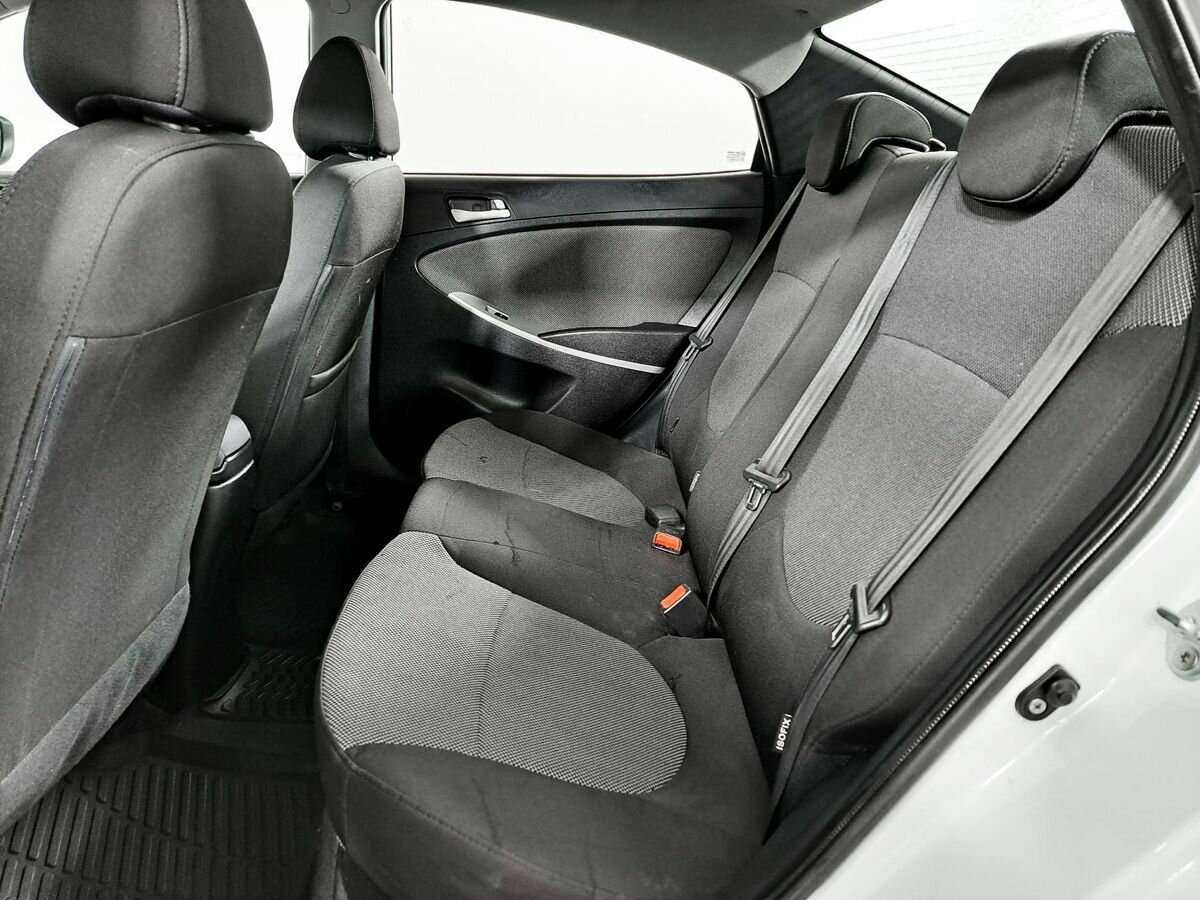 Купить Hyundai Solaris с пробегом. Фото: #9