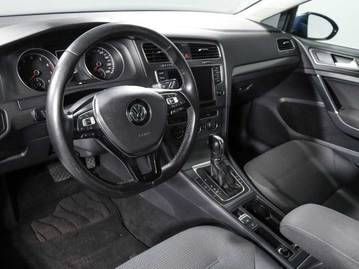 Купить Volkswagen Golf с пробегом. Фото: #11