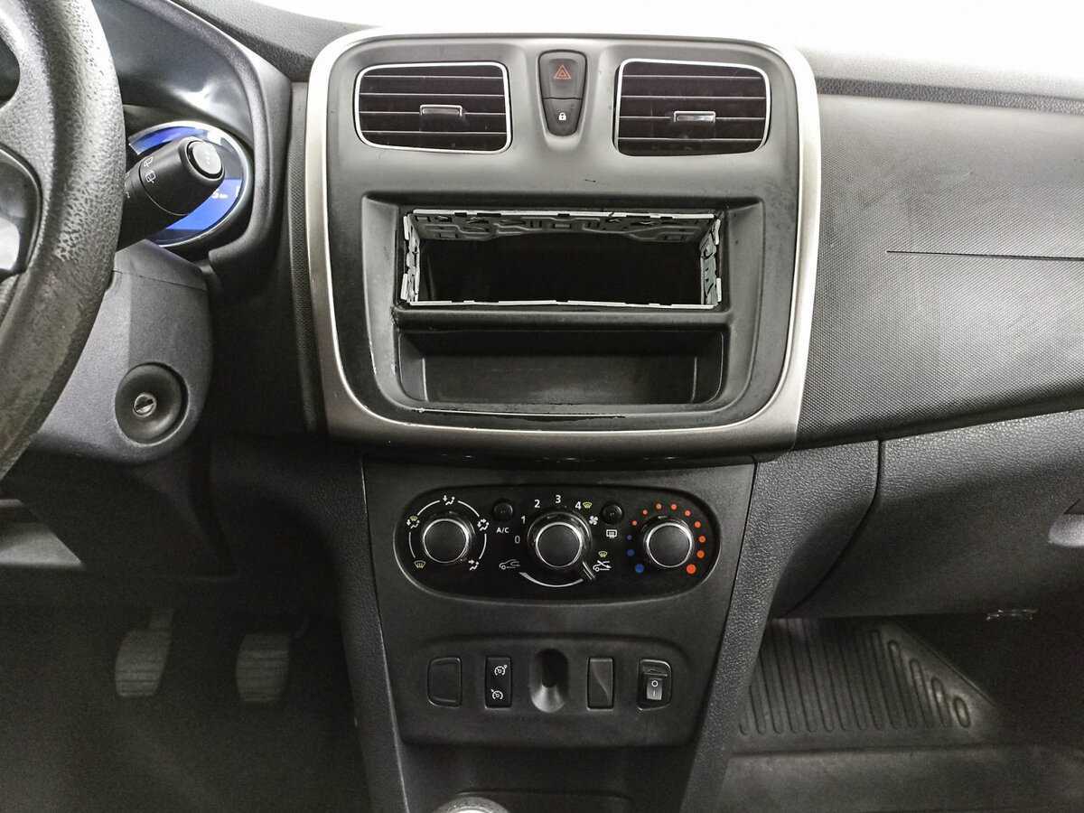 Купить Renault Sandero с пробегом. Фото: #12