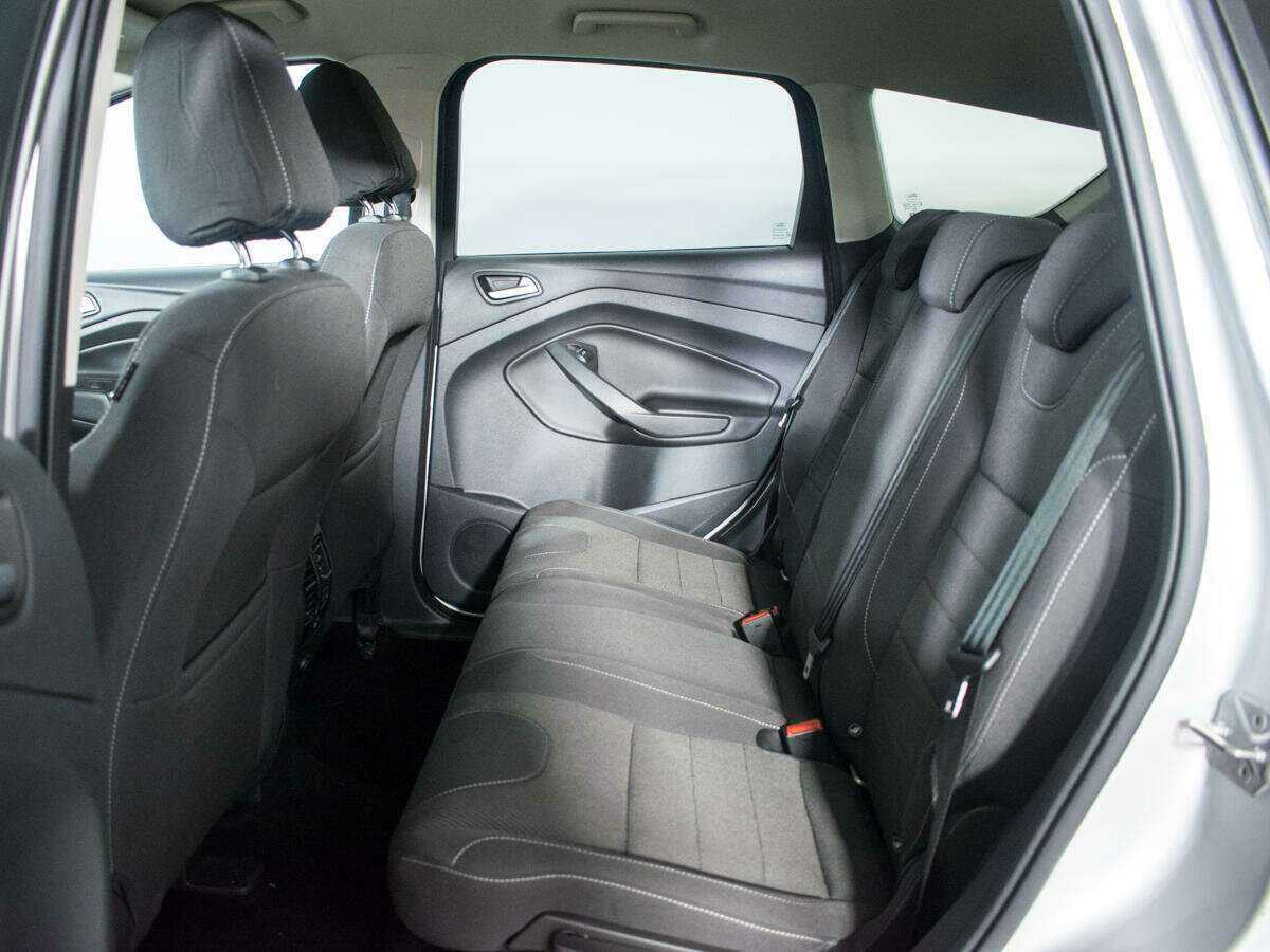 Купить Ford Kuga с пробегом. Фото: #9